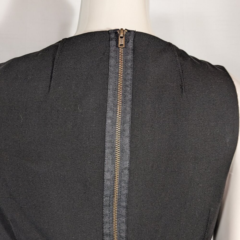 Forever 21 Fitted Black Dress (like new) - Picture 4 of 5